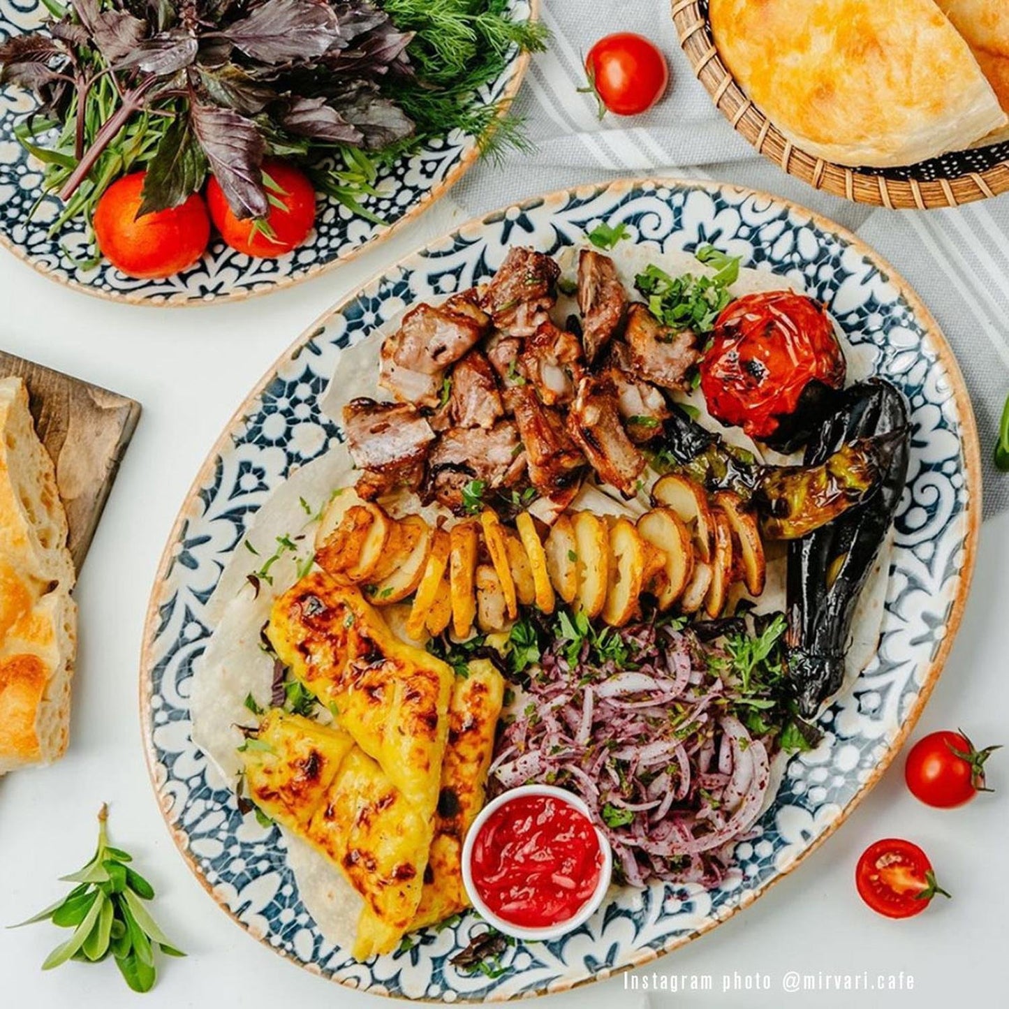 Turgla Vitrified Alhambra dia.8.25" Round Decorated Vitrified Plate - Case Pack: 12