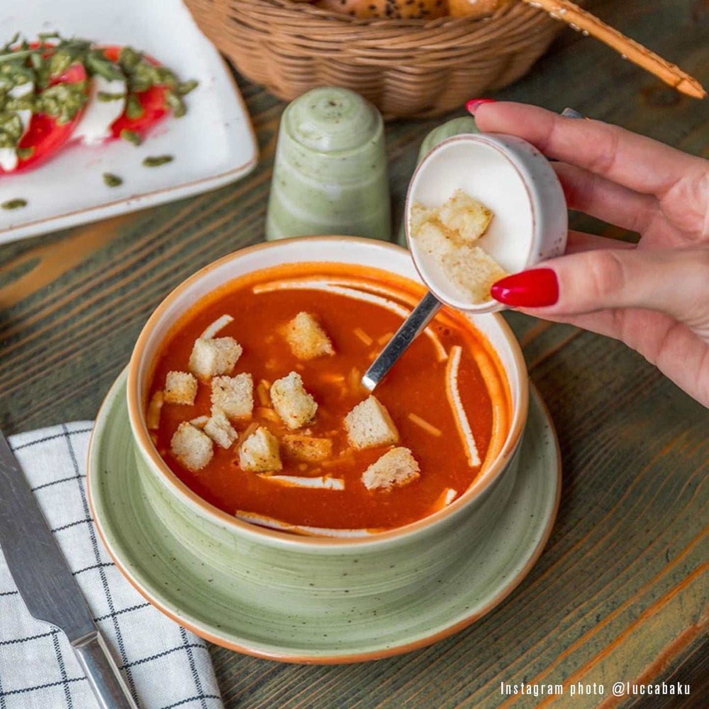 Turgla Vitrified Therapy dia.4.75" h:2" 12 oz. Round Green Vitrified Bowl - Case Pack: 12