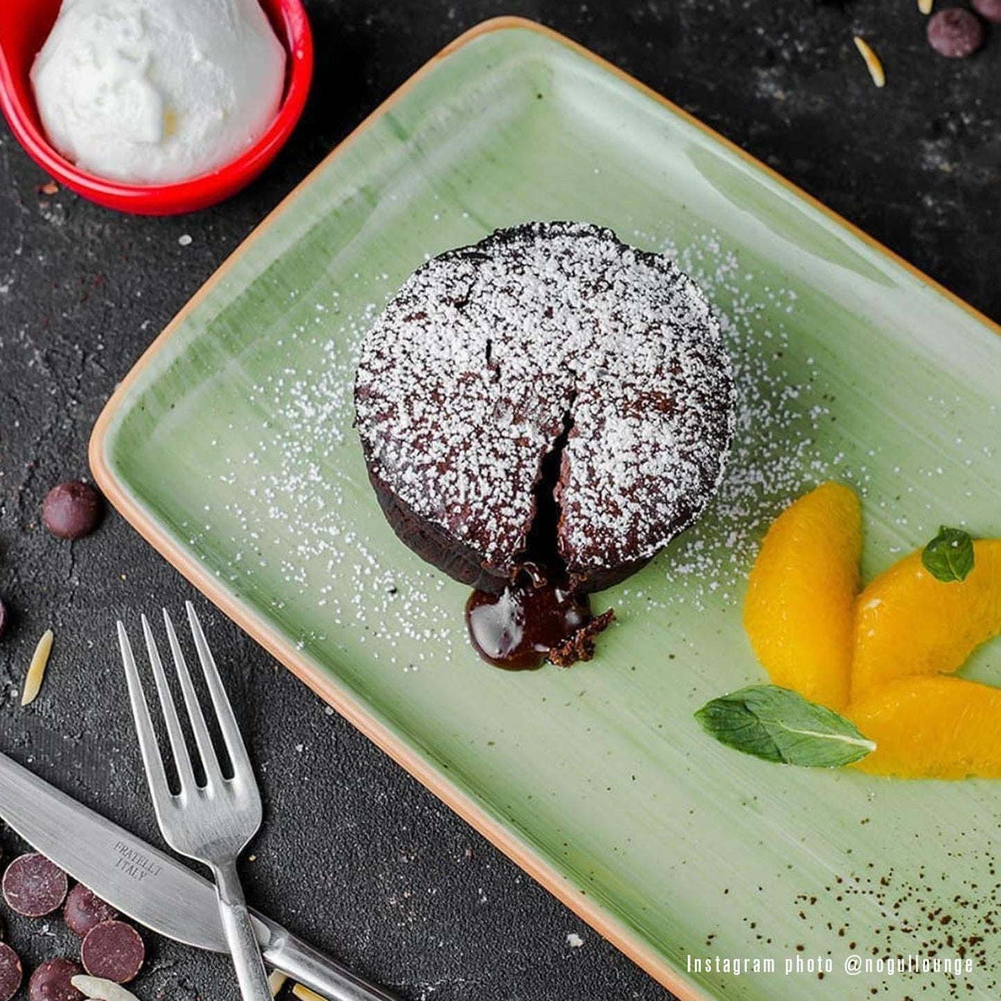 Turgla Vitrified Therapy 13.5" x 6" x h:0.75" Rectangular Green Vitrified Platter - Case Pack: 12